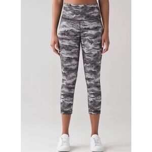 Lululemon Wonder Under Cropped Luon Hazy Days 25” Leggings Black/White Size 6